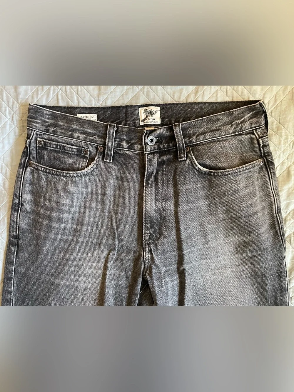 J CREW Classic Straight jean in faded black wash Size 31 $168 CM286